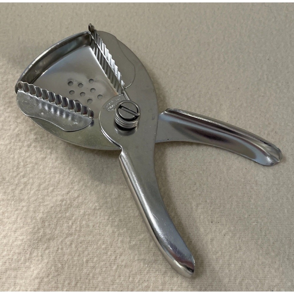 Irvin Ware Handheld Lemon Squeezer Citrus Juicer Barware Aluminum Made In USA